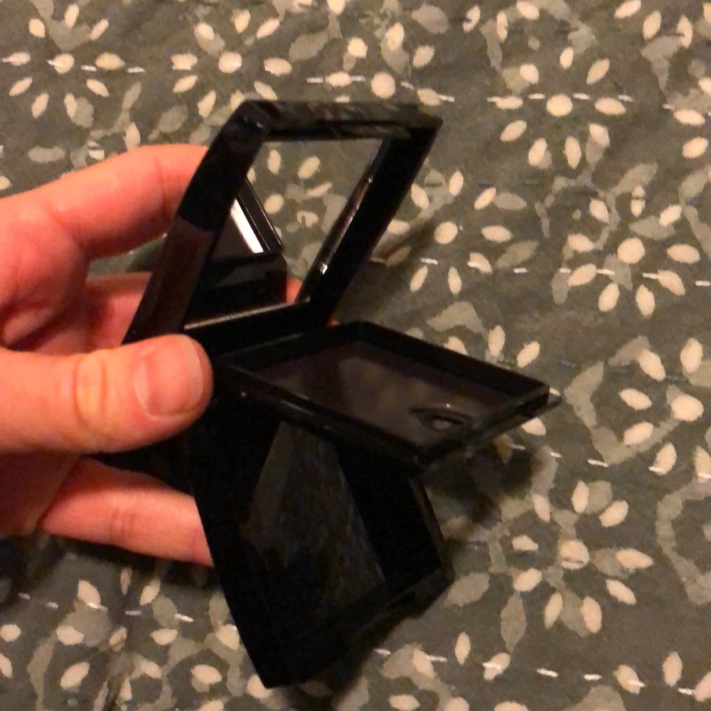 Mary Kay Compact Mini - Picture 4 of 4